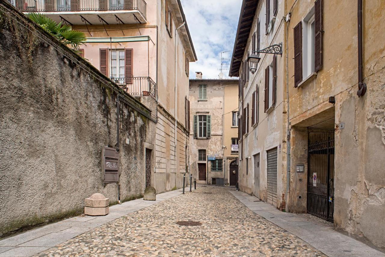 شقة Cortile Del Forno Nel Centro Storico أرونا المظهر الخارجي الصورة