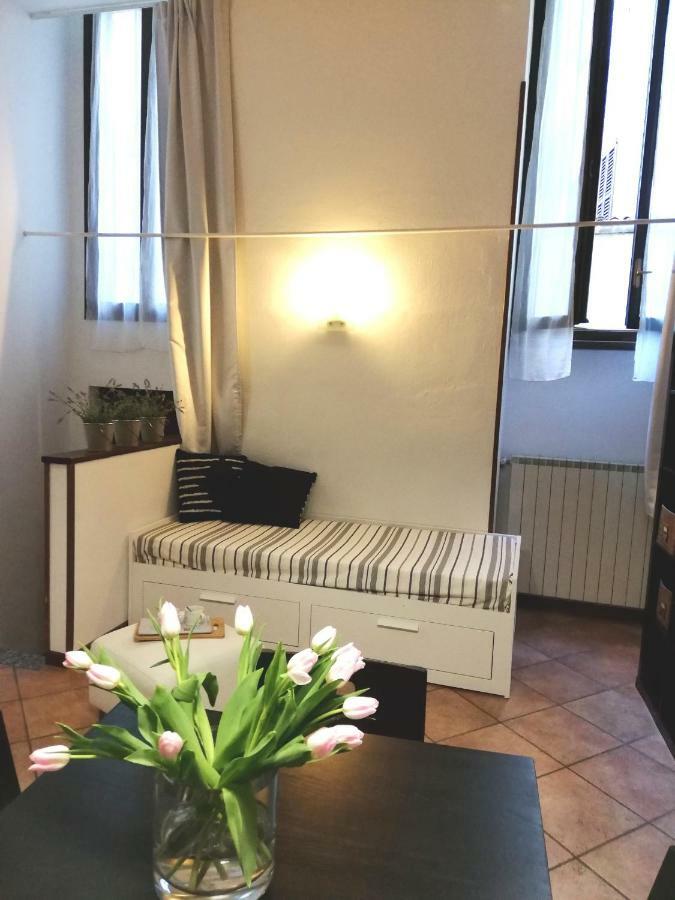 شقة Cortile Del Forno Nel Centro Storico أرونا المظهر الخارجي الصورة