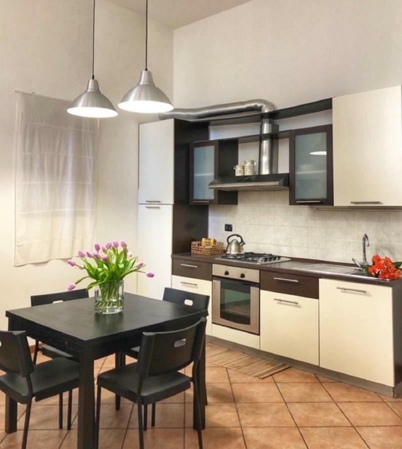 شقة Cortile Del Forno Nel Centro Storico أرونا المظهر الخارجي الصورة